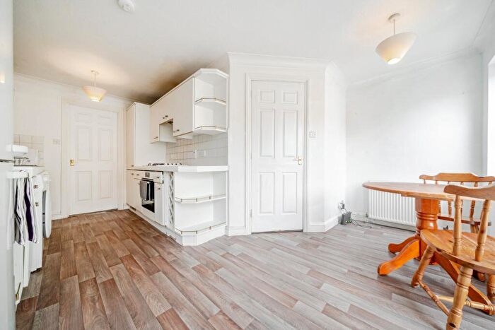 4 Bedroom House To Rent In Wolfe Crescent, London, SE16