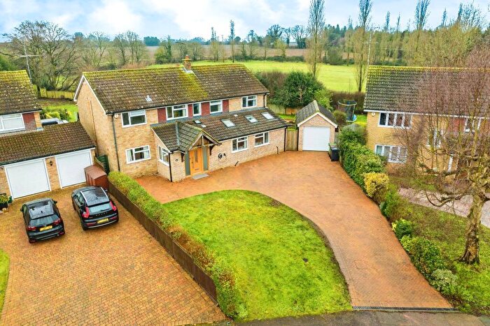 5 Bedroom Detached House For Sale In Derwent Road, Harpenden, AL5