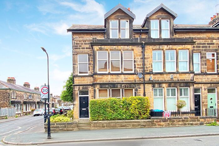 4 Bedroom End Of Terrace House To Rent In Chatsworth Grove, Harrogate, HG1