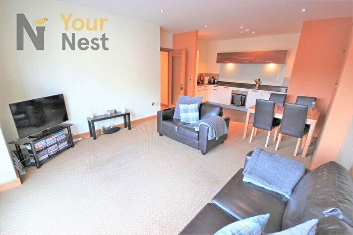 2 Bedroom Apartment To Rent In The Lounge Apartments, Headingley, LS6