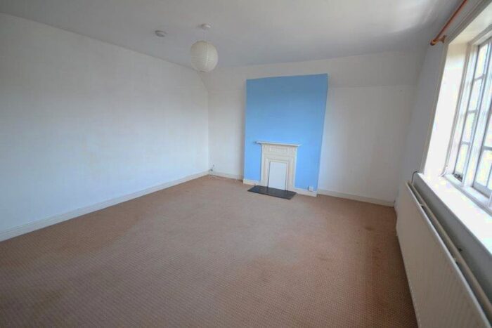1 Bedroom Flat To Rent In Woodland Avenue, Leicester, LE2