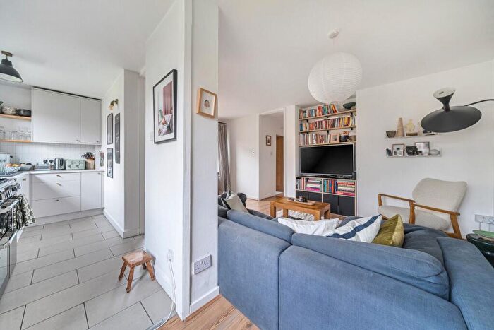 2 Bedroom Flat For Sale In Sydenham Hill, Sydenham, London, SE23