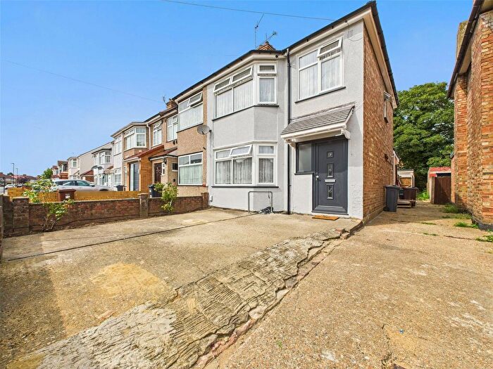 3 Bedroom Semi-Detached House To Rent In Rosemary Avenue, Hounslow, TW4