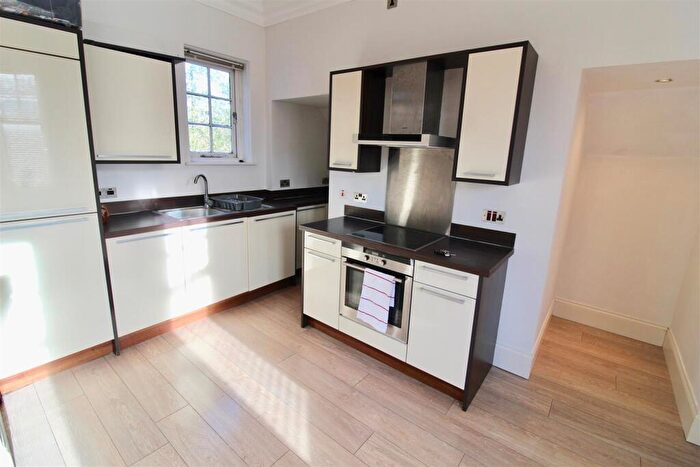 1 Bedroom Apartment To Rent In Elms Road, Leicester, LE2
