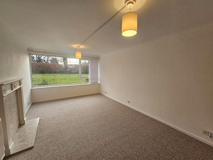 2 Bedroom Flat To Rent In Aldersyde Court, Dringhouses, York, YO24