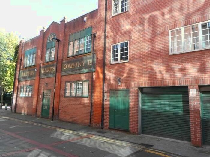 2 Bedroom Flat To Rent In Forth Place, City Centre, Newcastle Upon Tyne, NE1