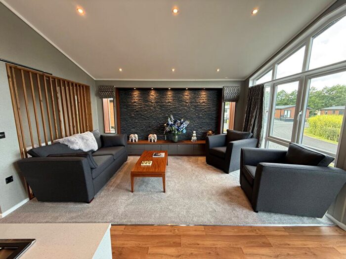 2 Bedroom Park Home For Sale In Two Bed Prestige Bella Vista (), Oakmere Country Park, Oakmere, Northwich, Cheshire, CW8