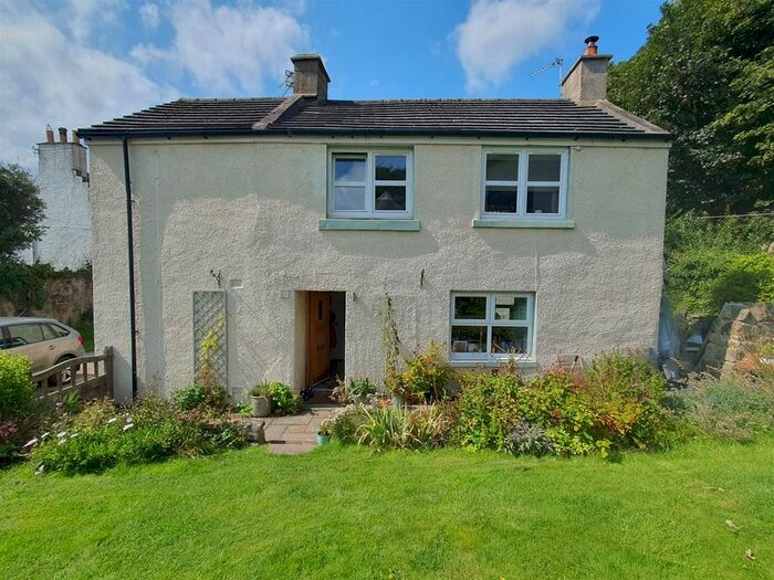 3 Bedroom Detached House For Sale In Academy Square, Limekilns, Dunfermline, KY11