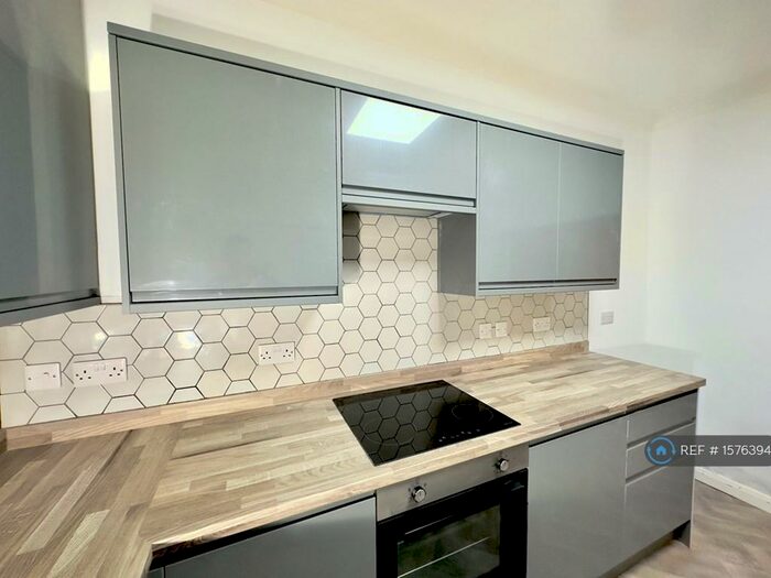 3 Bedroom End Of Terrace House To Rent In Sunnymede Terrace, Askern, Doncaster, DN6