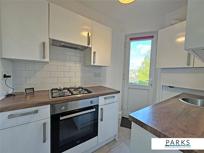 Studio To Rent In Withdean Court, Brighton, East Sussex, BN1