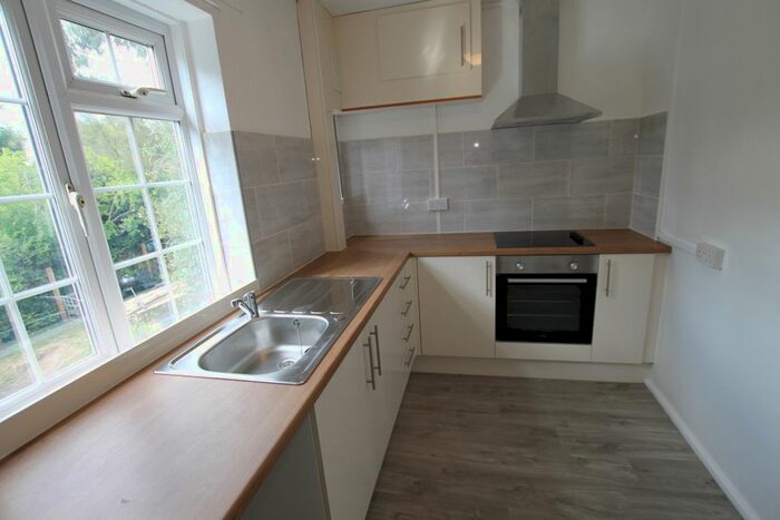 1 Bedroom Flat To Rent In Spencer Road, London, SW20