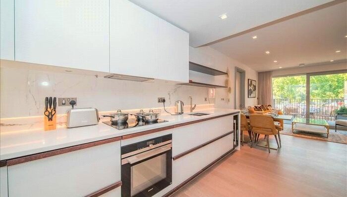 2 Bedroom Flat To Rent In Garrett Mansions, Paddington, W2