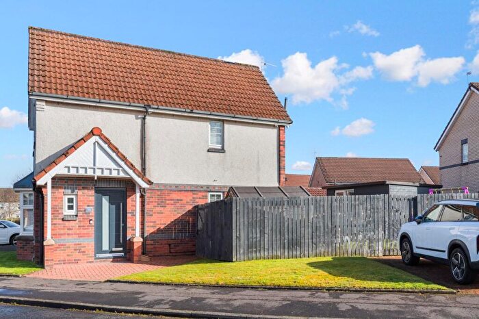 3 Bedroom Semi Detached House For Sale In Nethergreen Wynd, Renfrew, Renfrewshire, PA4