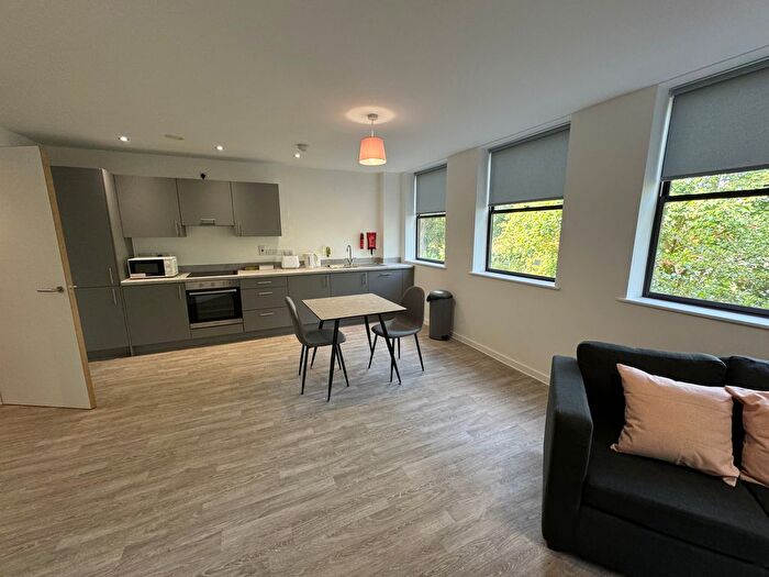 1 Bedroom Flat To Rent In Castle Street, Taunton, TA1