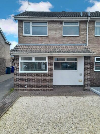 3 Bedroom Semi-Detached House To Rent In Harwood Avenue, Branston, Burton-on-Trent, Staffordshire, DE14