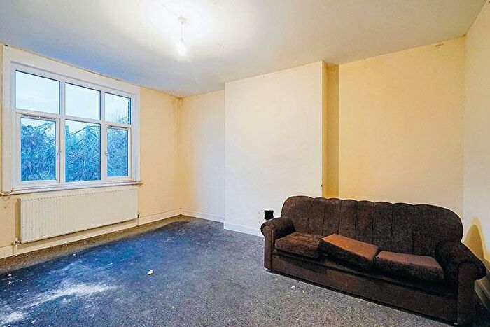 1 Bedroom Flat For Sale In Chatsworth Road, Brondesbury, NW2