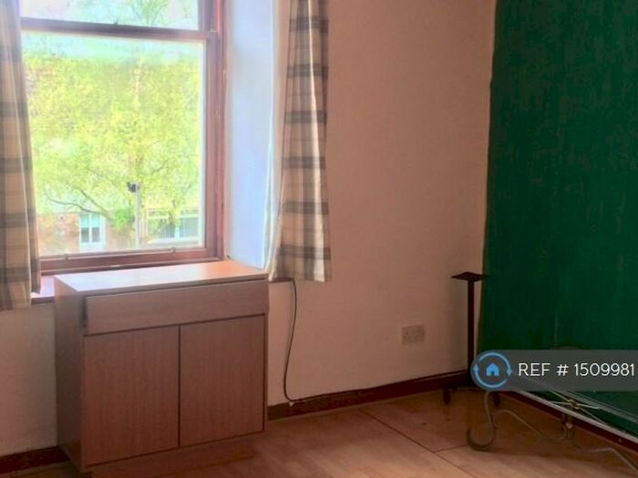 1 Bedroom Flat To Rent In Castle, New Cumnock, Cumnock, KA18