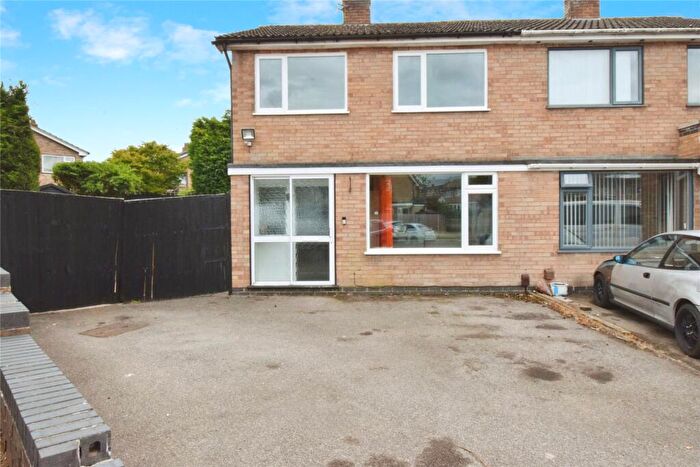 3 Bedroom Semi-Detached House For Sale In Trent Close, Oadby, Leicester, Leicestershire, LE2