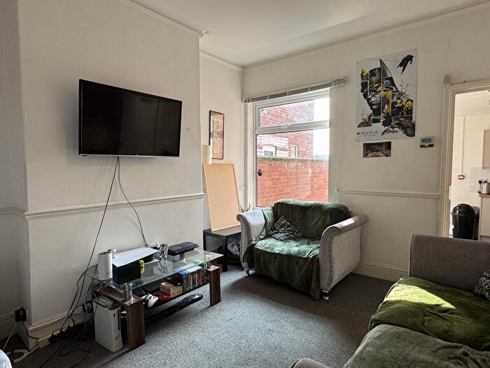 4 Bedroom Terraced House To Rent In First Week Free! West Parade!, LN1