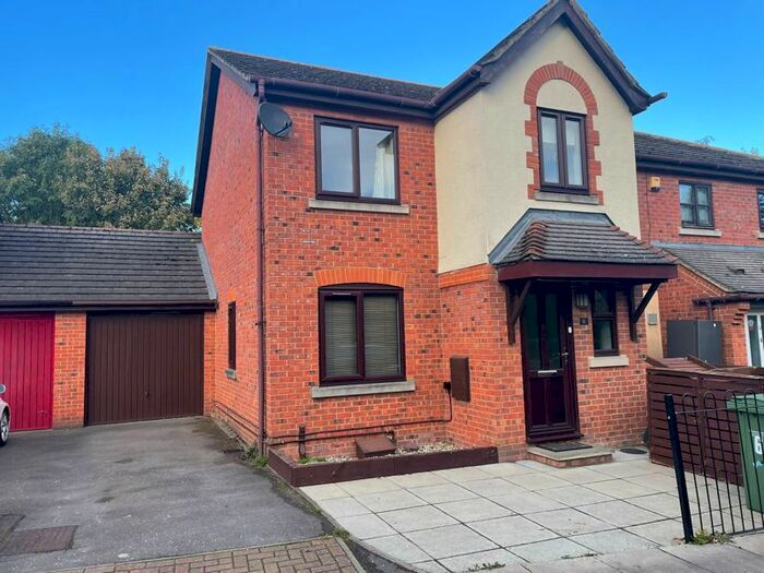 3 Bedroom Terraced House To Rent In Mendip Heights, Didcot OX11