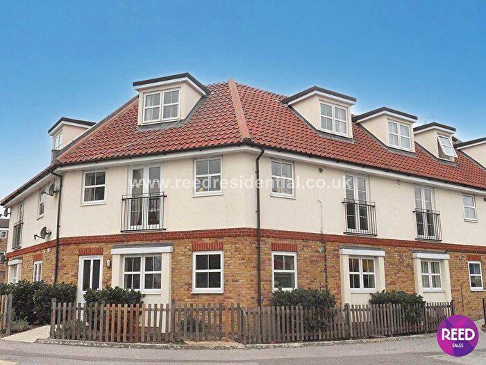 2 Bedroom Flat For Sale In Ness Road, Shoeburyness, SS3