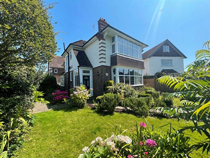 4 Bedroom Property To Rent In Hythe Road, Worthing, BN11