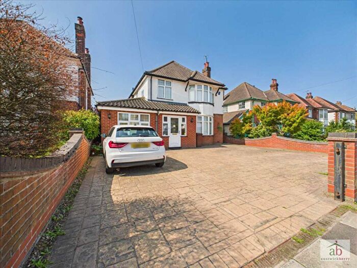 4 Bedroom Detached House For Sale In Colchester Road, Ipswich, IP4