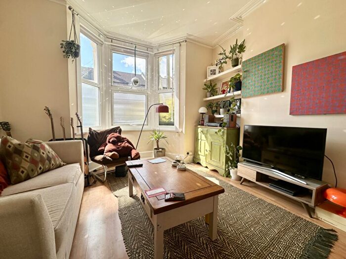 1 Bedroom Flat To Rent In Lower Flat, Bradgate Road, Catford, SE6