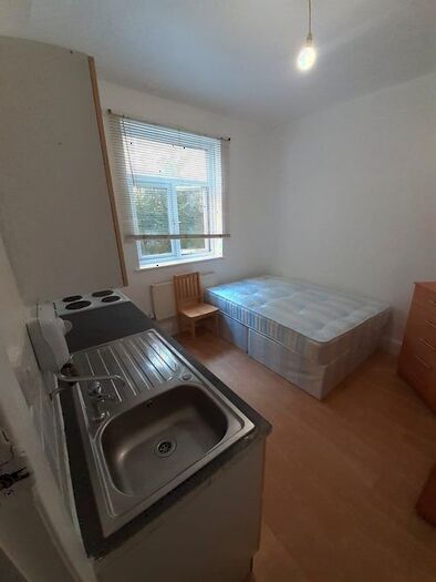 1 Bedroom Property To Rent In Homerton High Street, London, E9