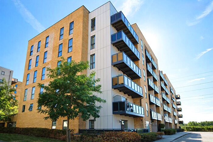 3 Bedroom Apartment For Sale In Sackett Road, Barking, IG11