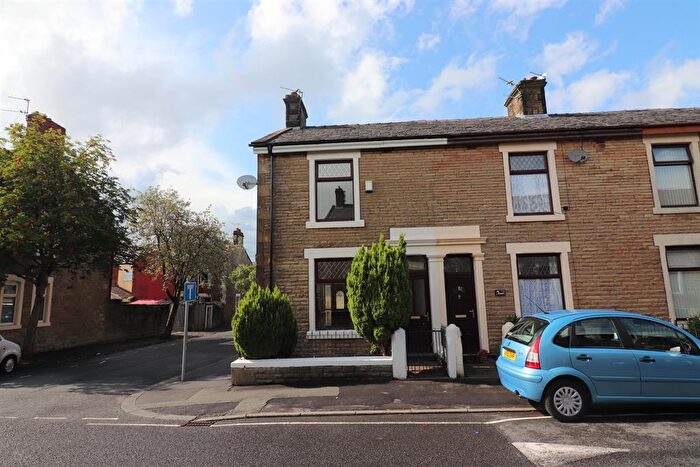 3 Bedroom End Of Terrace House To Rent In Atlas Road, Darwen, BB3