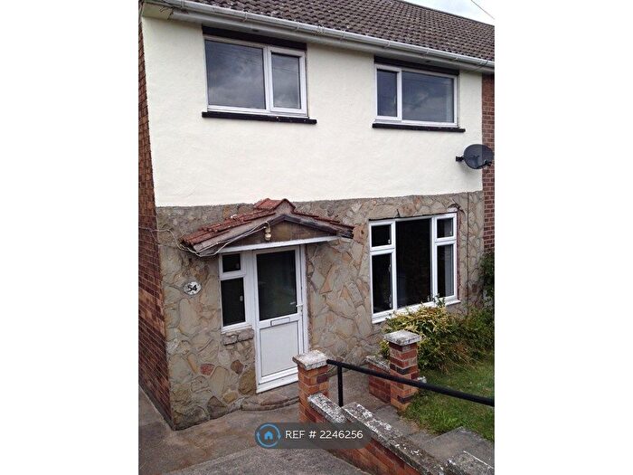 3 Bedroom Semi Detached House To Rent In Hague Avenue, Rotherham, S62
