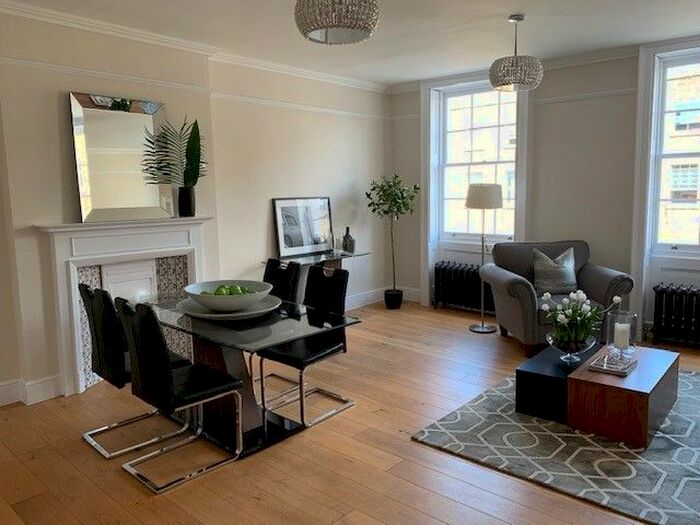 2 Bedroom Flat To Rent In Gloucester Place, London, W1U