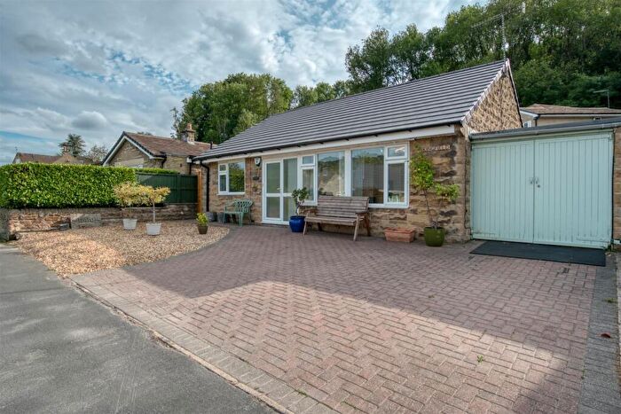 2 Bedroom Bungalow For Sale In Wyedale Drive, Bakewell, DE45