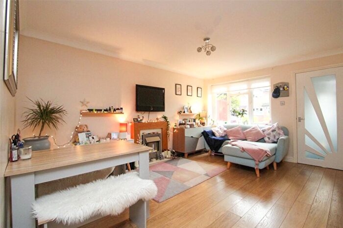 3 Bedroom Detached House For Sale In Astral Gardens, Hamble, Southampton, Hampshire, SO31