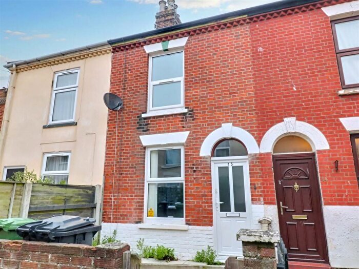 3 Bedroom Terraced House For Sale In Elsie Road, Great Yarmouth, NR31