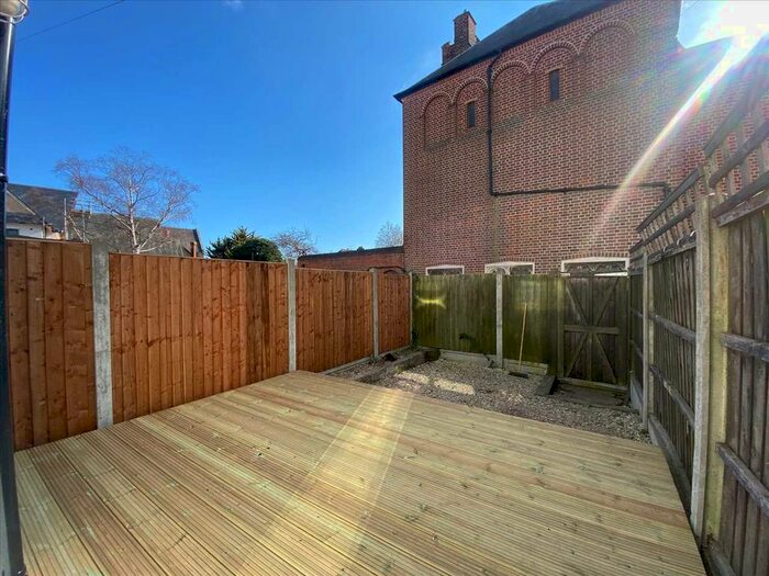 2 Bedroom Terraced House To Rent In Leigh Road, Leigh-On-Sea, SS9