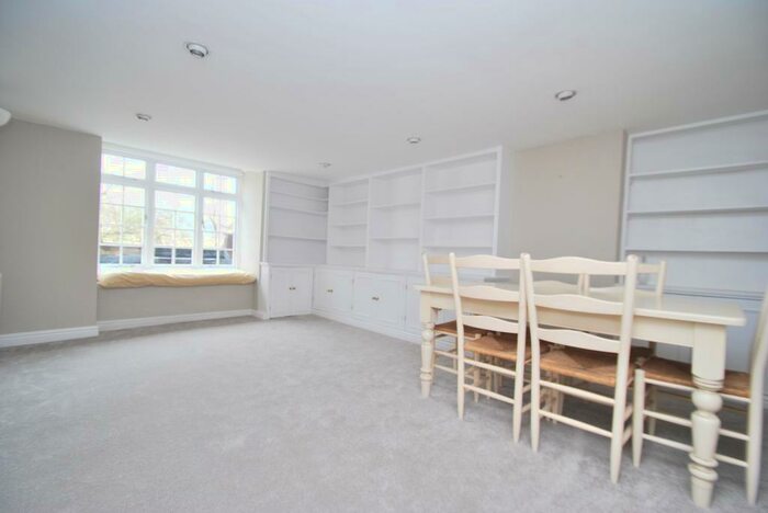 2 Bedroom Apartment To Rent In Green Park, Bath, BA1