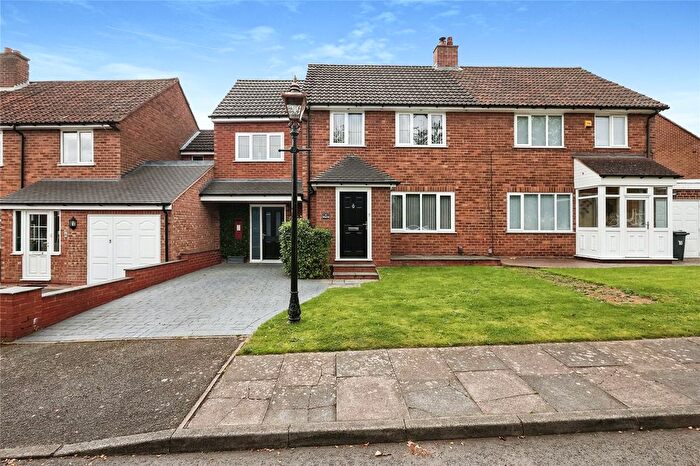 4 Bedroom Semi-Detached House For Sale In Wirral Road, Birmingham, West Midlands, B31