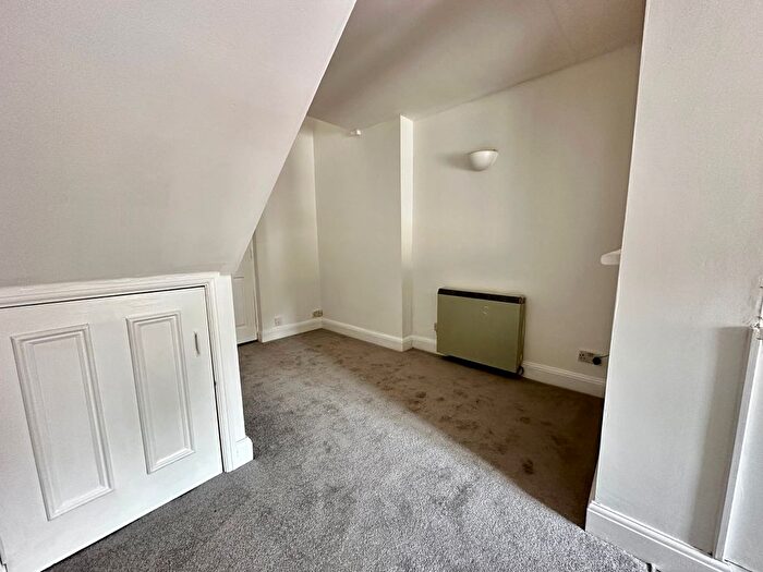 1 Bedroom Flat To Rent In The Maltings, Clifton Road, Gravesend, Kent, DA11