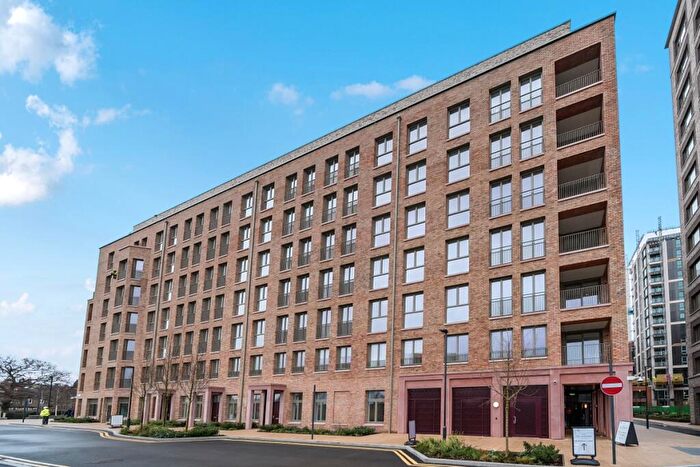 2 Bedroom Flat To Rent In Ribbon Lane Brent Cross, NW2