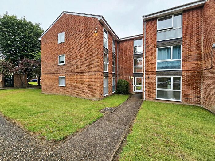 2 Bedroom Apartment To Rent In Trinity Street, Enfield, EN2