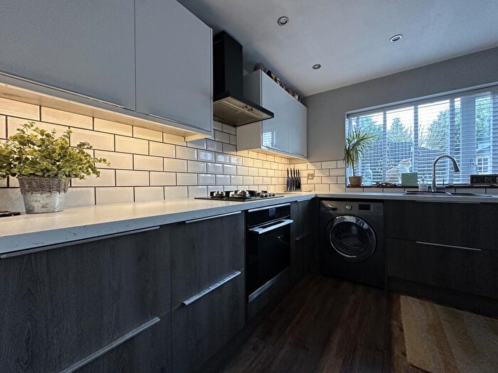 3 Bedroom Semi Detached House To Rent In Lawford Road, Leamington Spa, CV31