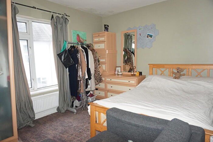 2 Bedroom Terraced House For Sale In Charter Street, Chatham, ME4