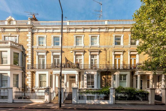 2 Bedroom Maisonette To Rent In Finborough Road, Earls Court, London, SW10