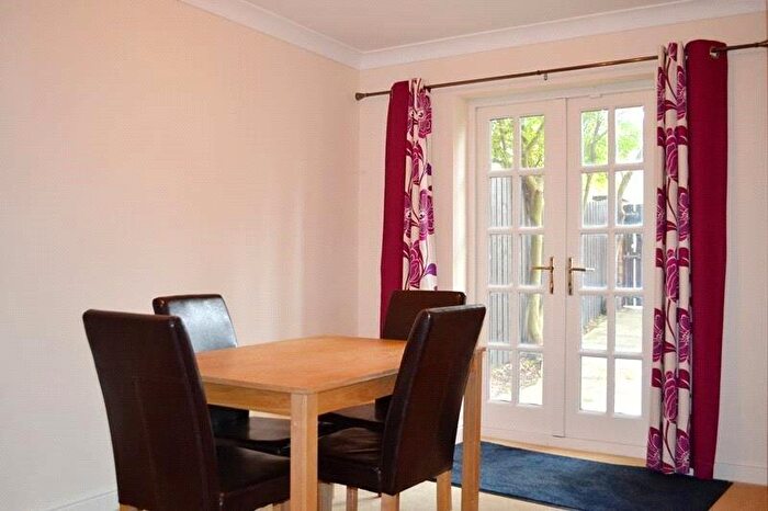 3 Bedroom End Of Terrace House To Rent In Hadfield Close, Victoria Park, M14