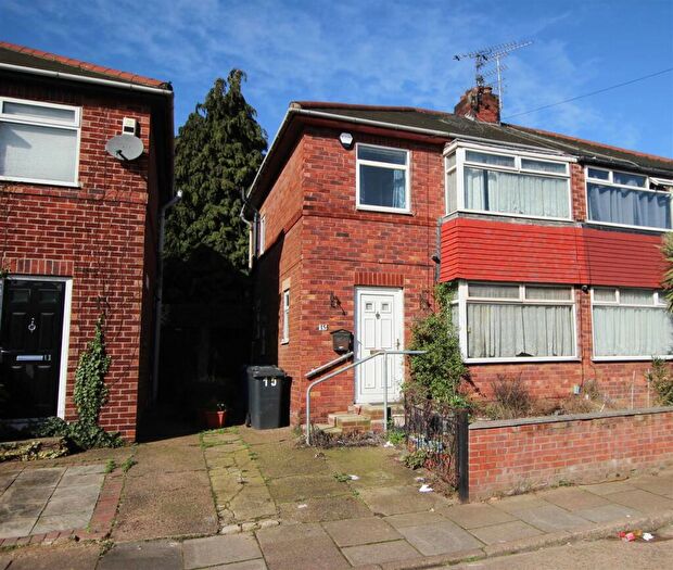 3 Bedroom Semi Detached House For Sale In Bude Road, Doncaster, DN4