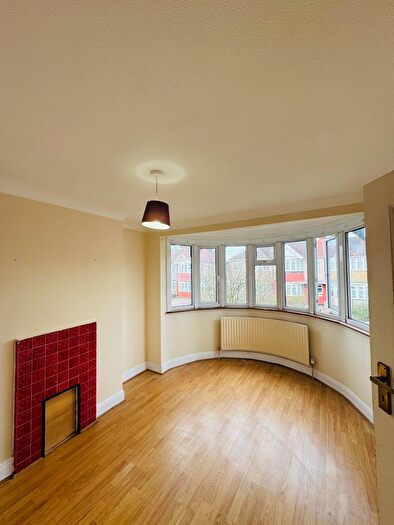 3 Bedroom End Terrace House To Rent In Drake Road, Harrow, HA2