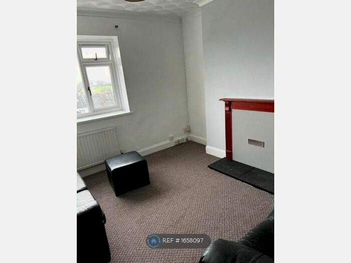 1 Bedroom Flat To Rent In Herbert Place, Plymouth, PL2
