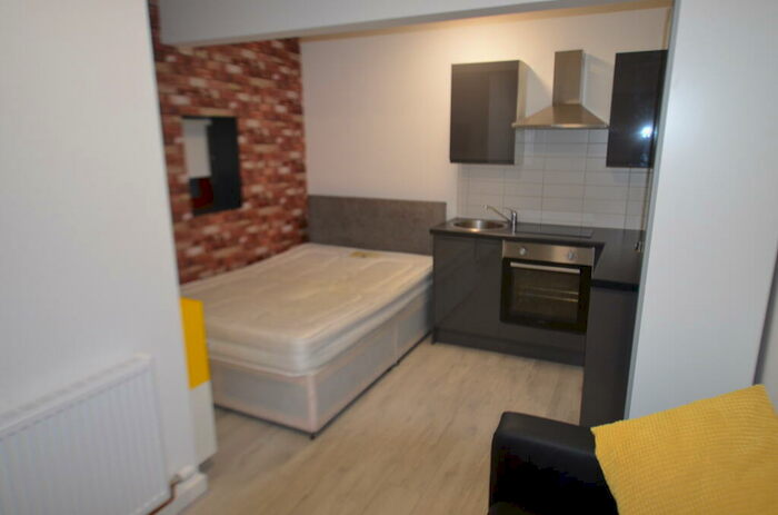 Apartment To Rent In Sir Thomas Street, L1